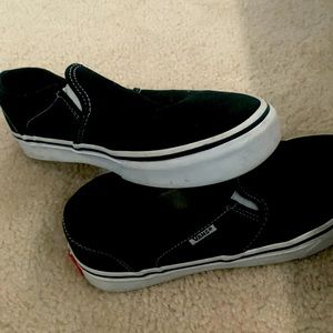 Black vans sized 9